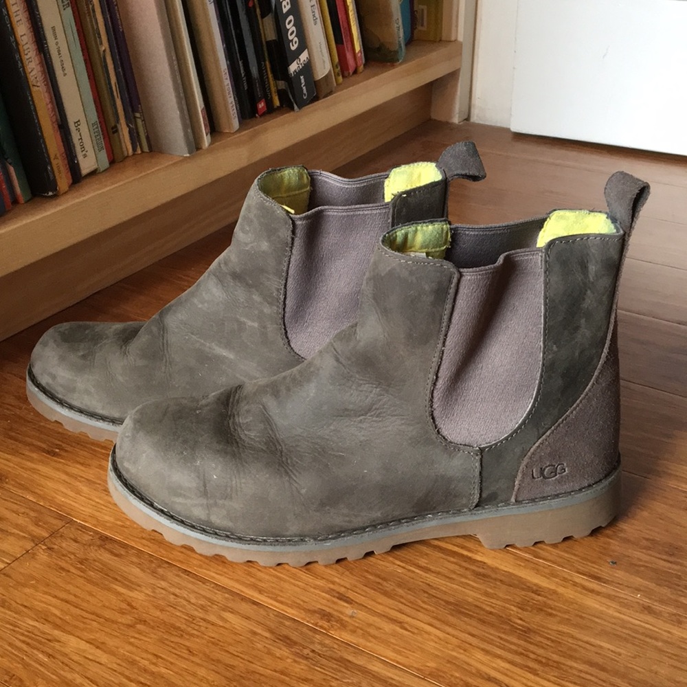 Ugg Ankle Boots kids size 6, women size 7.5
